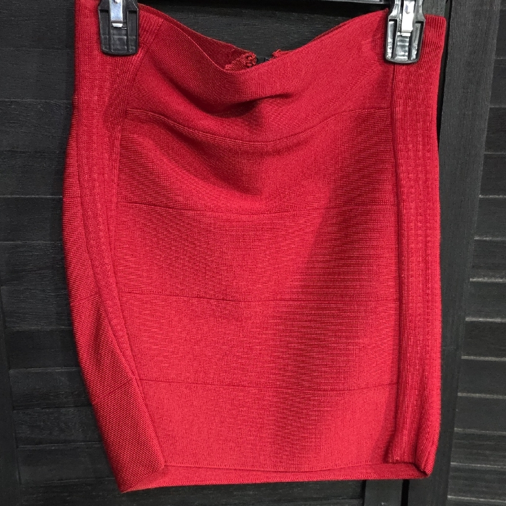 2B Bebe Vibrant Red Mini Skirt